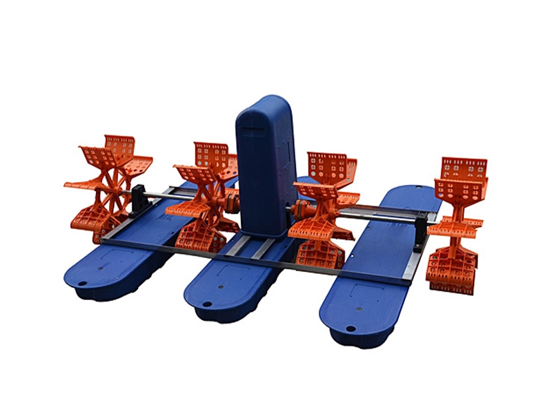 Bateau flottant agricole